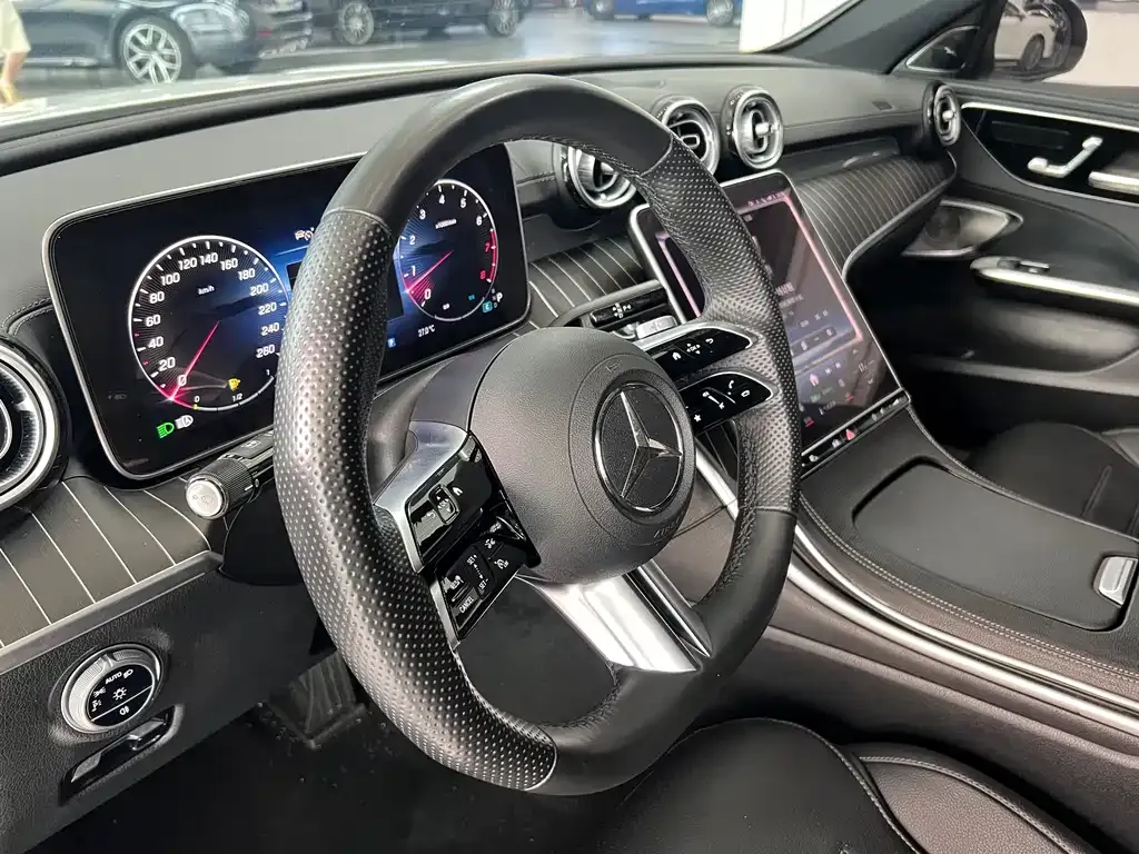 Mercedes-Benz C-Class — фото 10