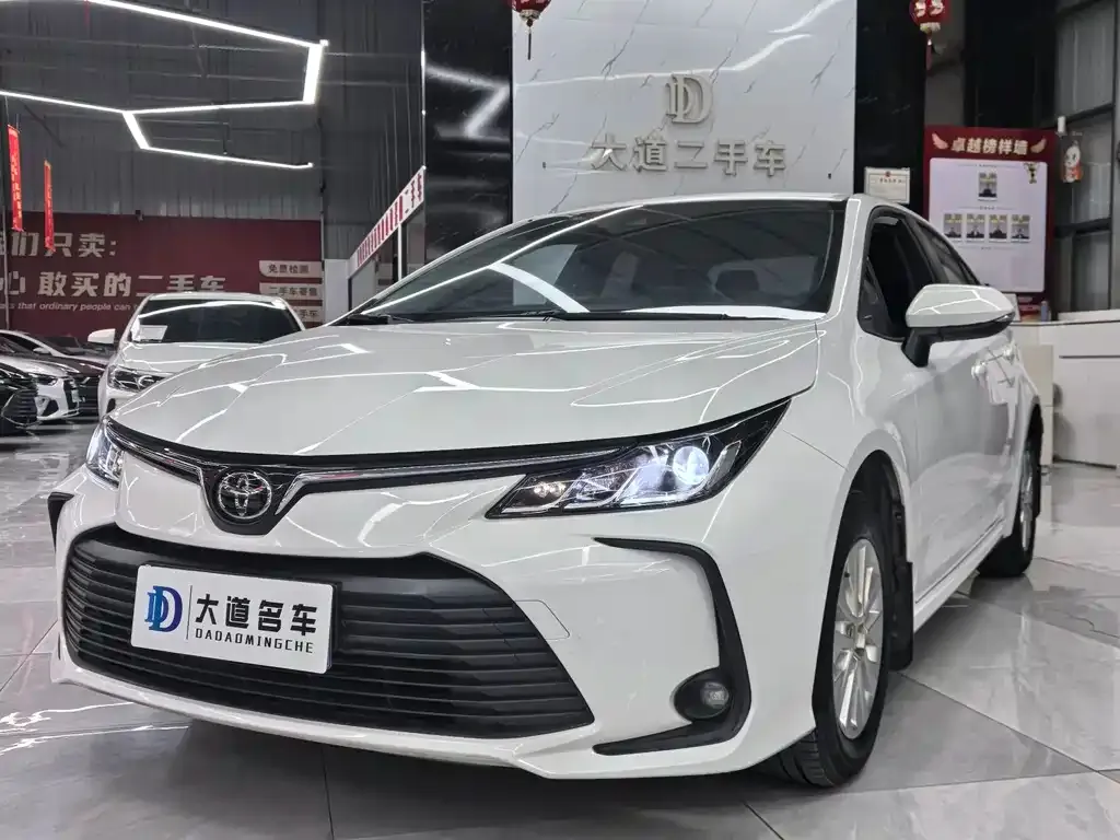 Toyota Corolla — фото 1