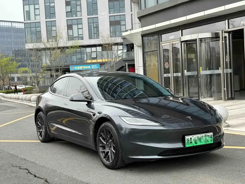 Tesla Model 3 2025 из CN, фото 8