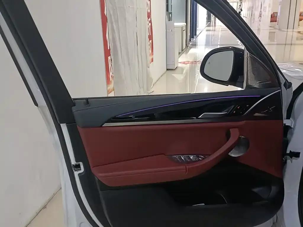 BMW iX3 2024 из CN, фото 2