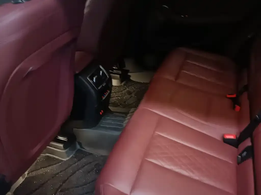 BMW iX3 2024 из CN, фото 8