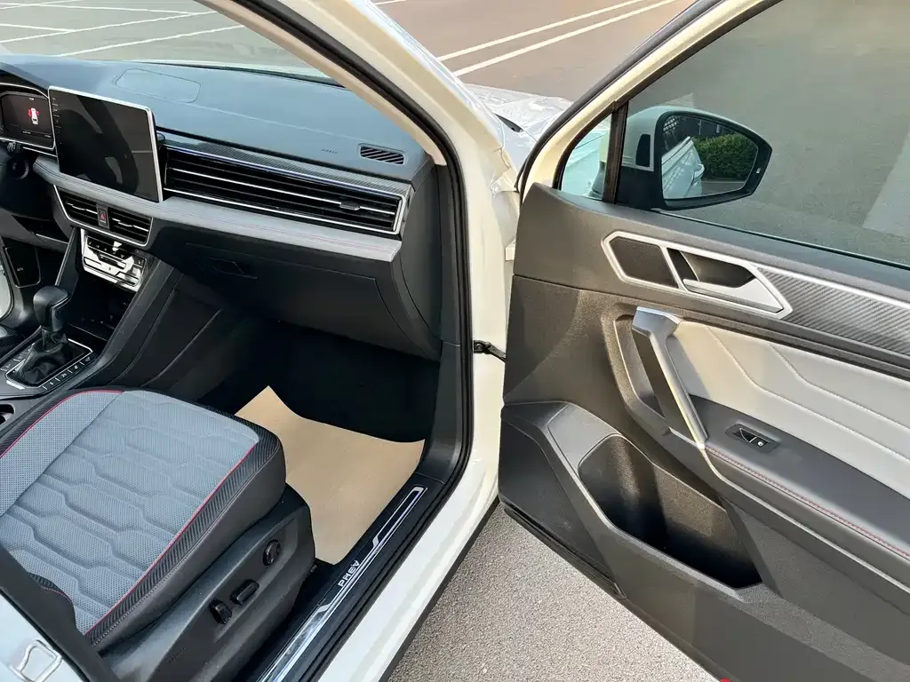 Volkswagen Tiguan L New Energy 2023 из CN, фото 8