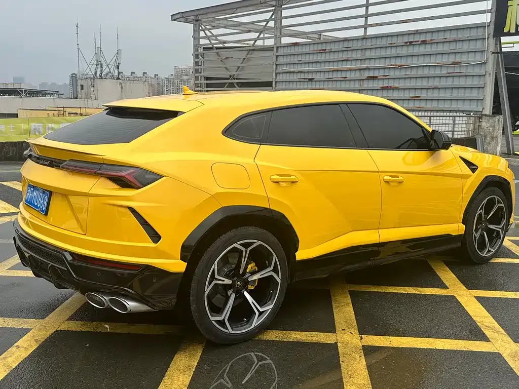 Lamborghini Urus — фото 4