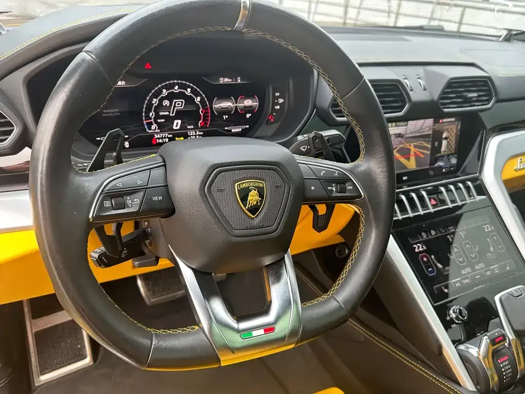 Lamborghini Urus — фото 2