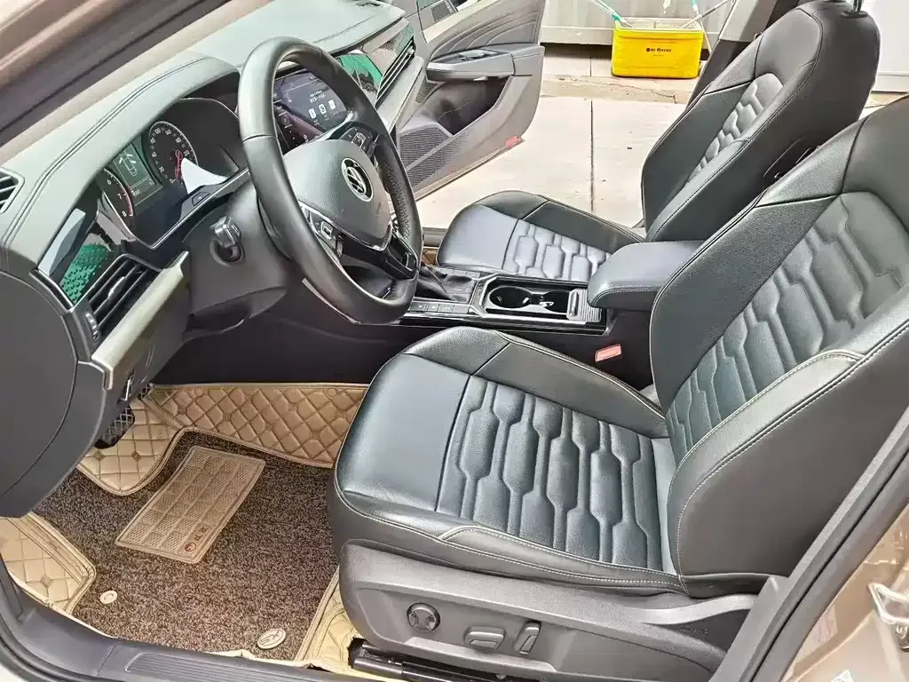 Volkswagen Passat 2021 из CN, фото 9