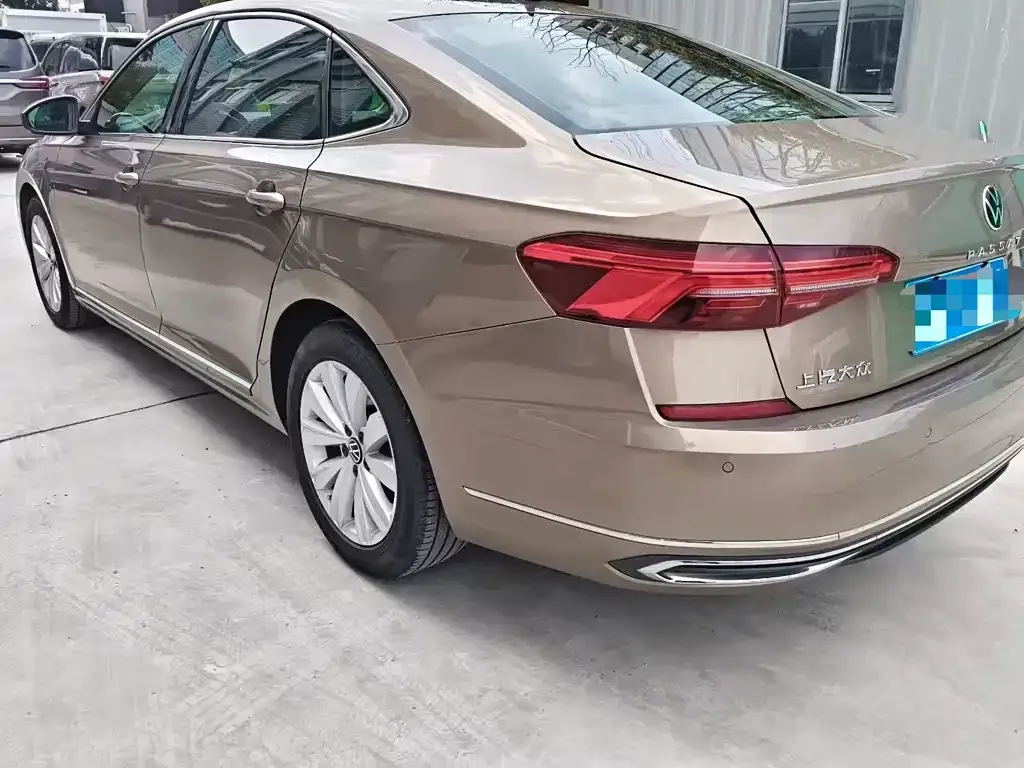 Volkswagen Passat 2021 из CN, фото 2