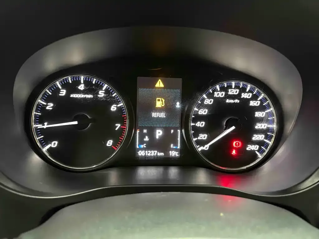 Mitsubishi Outlander 2023 из CN, фото 2