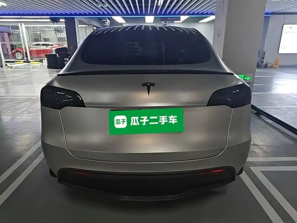 Tesla Model Y — фото 7