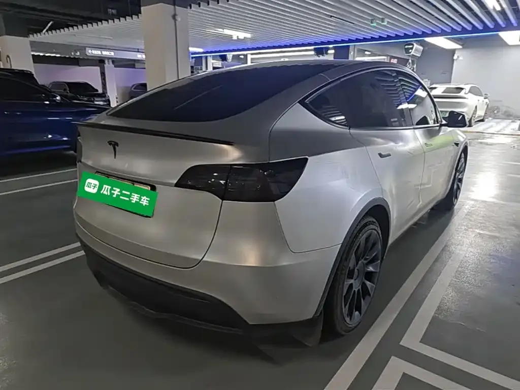 Tesla Model Y — фото 5