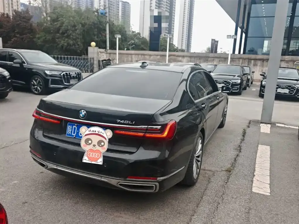 BMW 7 Series 2022 из CN, фото 3
