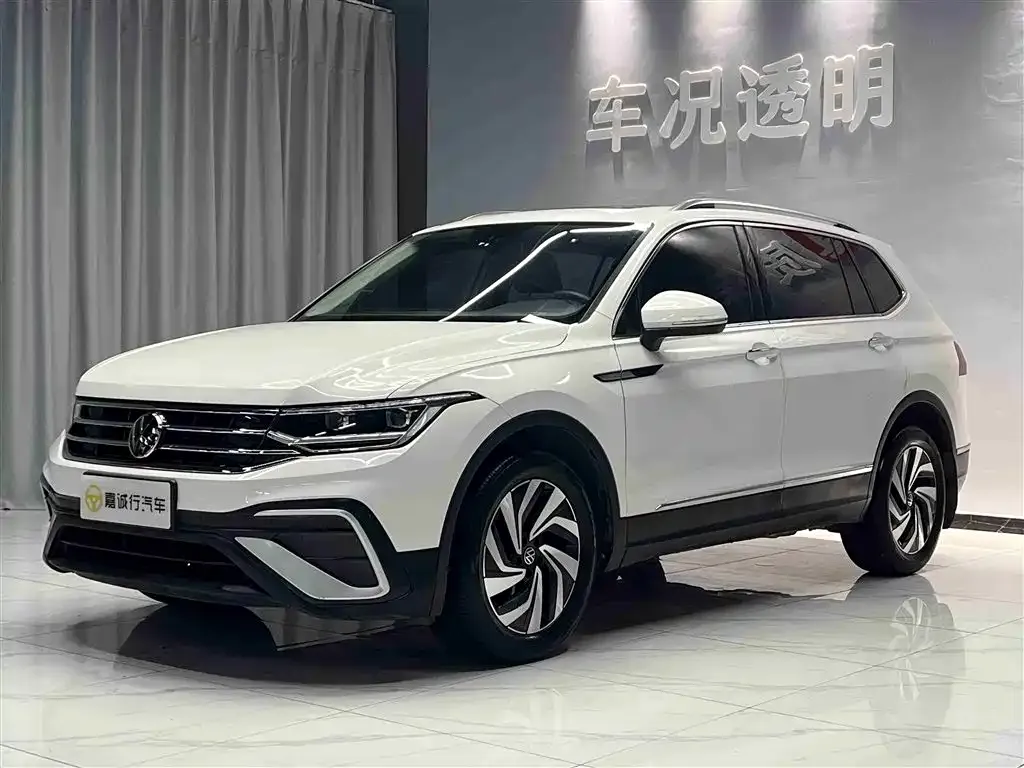 Volkswagen Tiguan L — фото 5