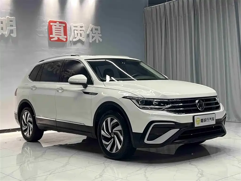 Volkswagen Tiguan L — фото 4