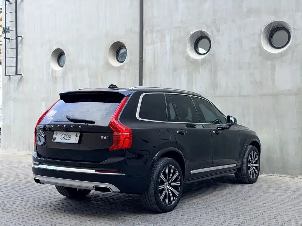 Volvo XC90 — фото 2