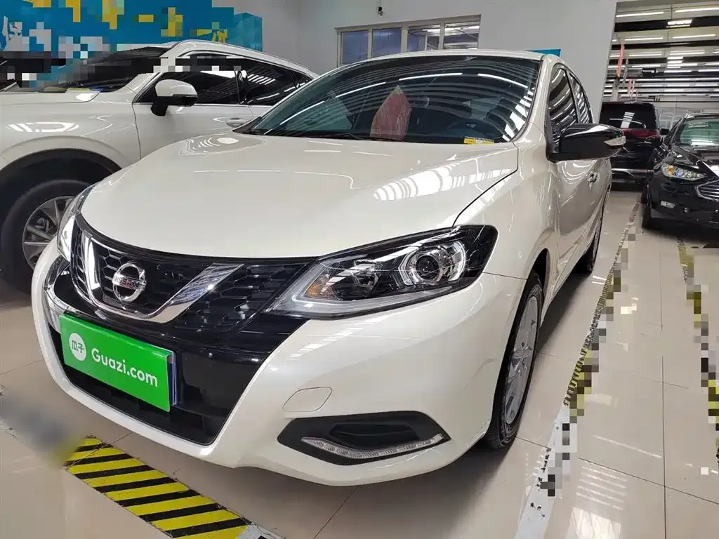 Nissan Tiida 2024 из CN, фото 2