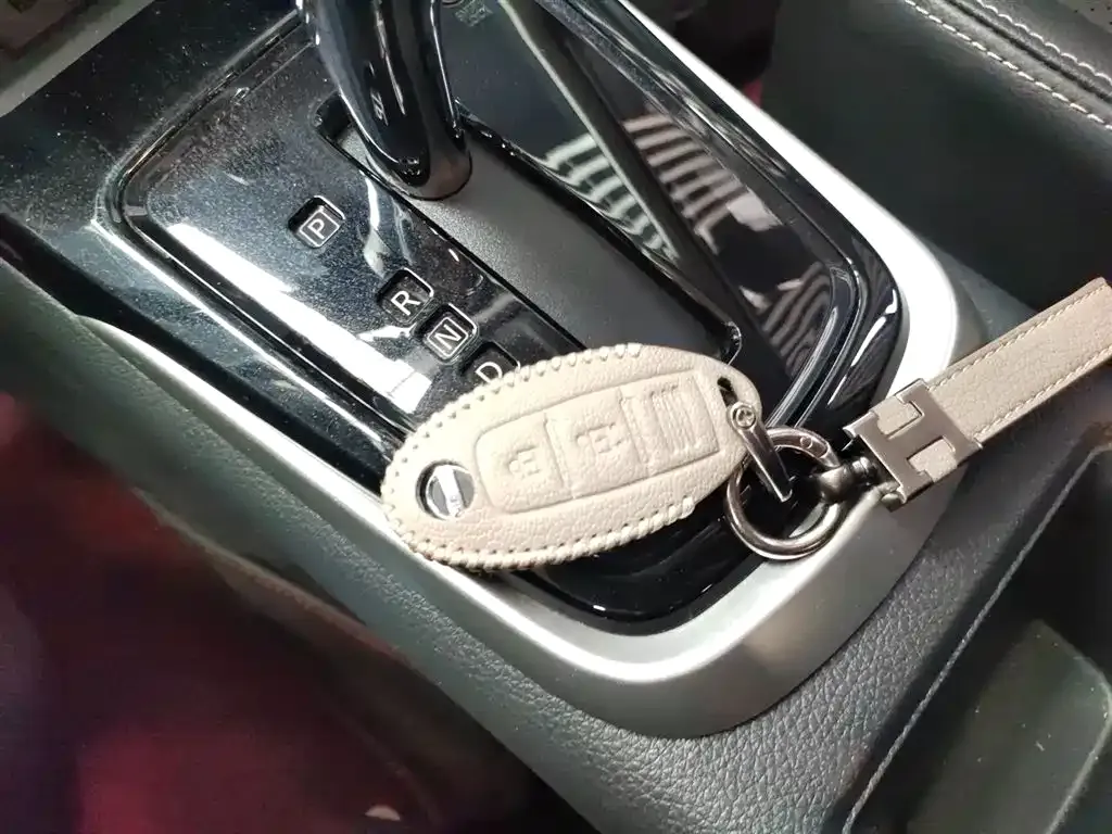 Nissan Tiida 2024 из CN, фото 4