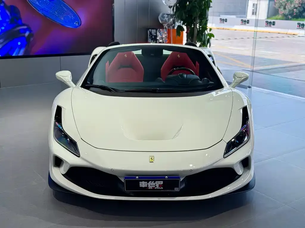 Ferrari F8 — фото 8