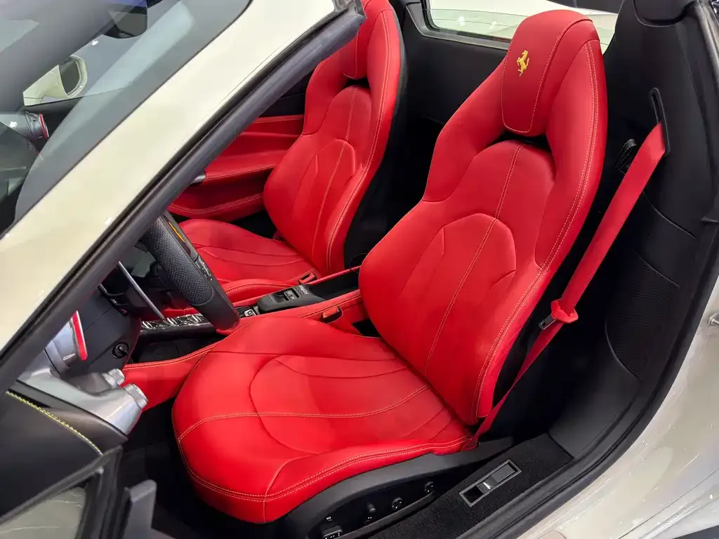 Ferrari F8 — фото 6