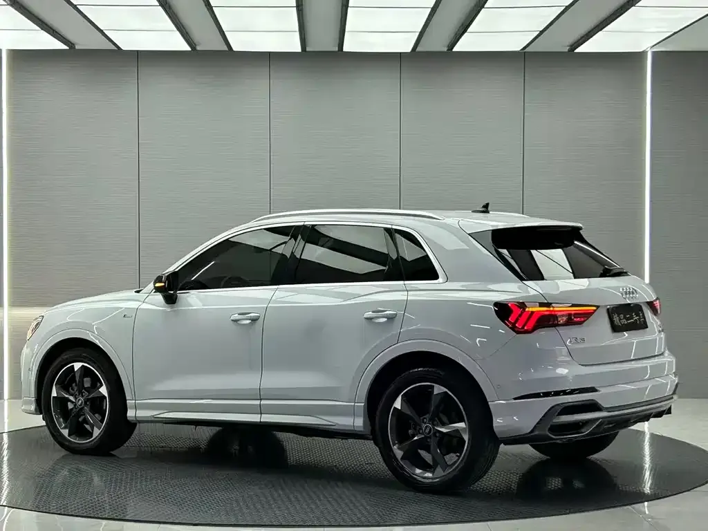 Audi Q3 — фото 5