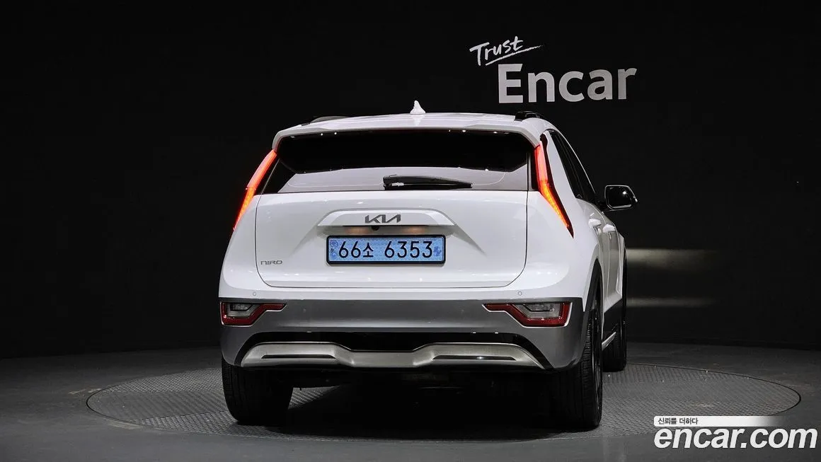 Kia Niro — фото 10