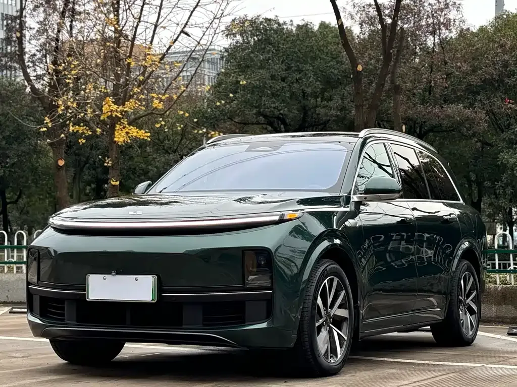 Li Auto L8