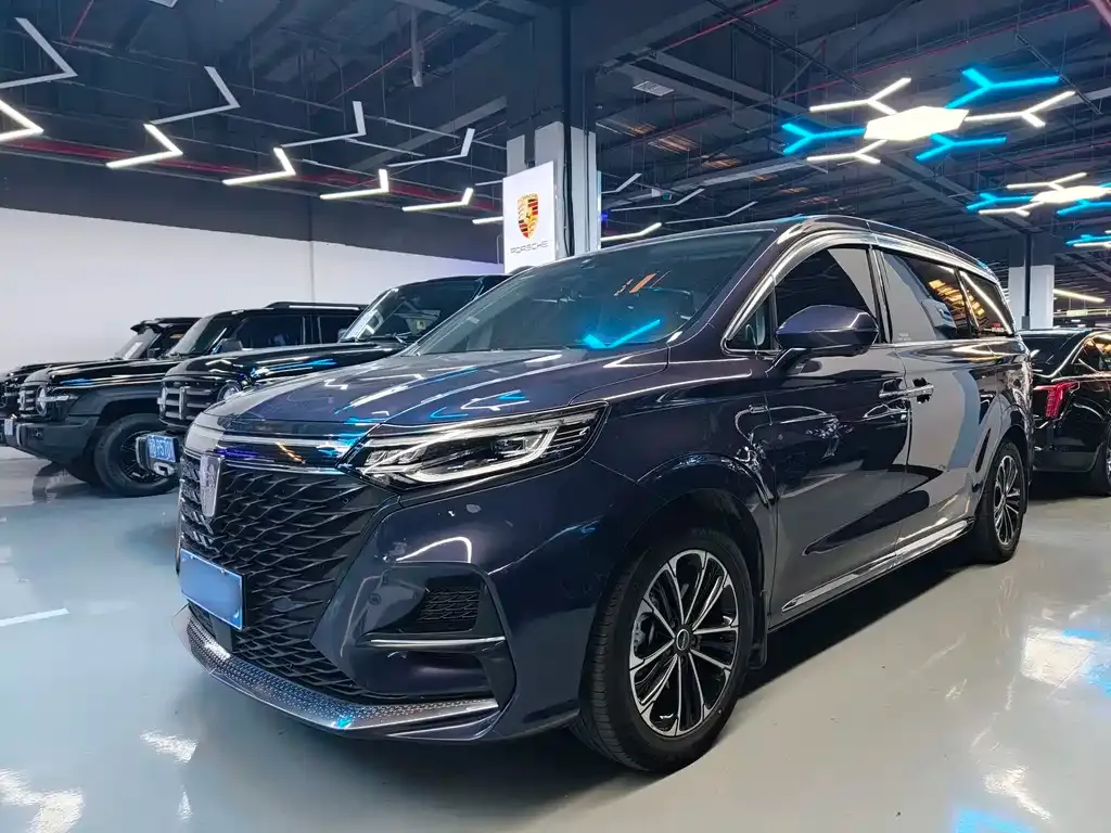 Roewe iMAX8 — фото 1