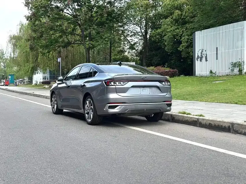 Ford Mondeo 2022 из CN, фото 8