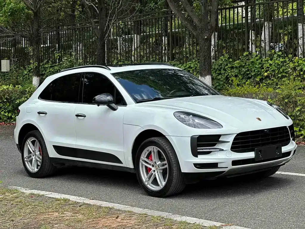 Porsche Macan — фото 9