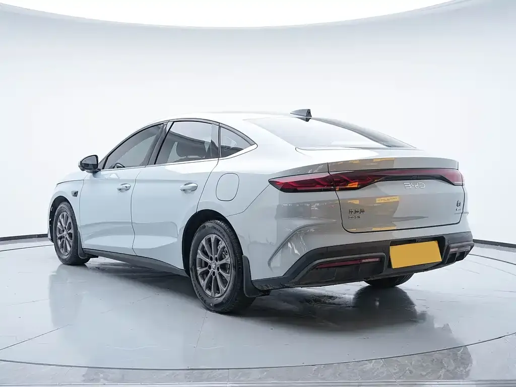 BYD Qin L — фото 10