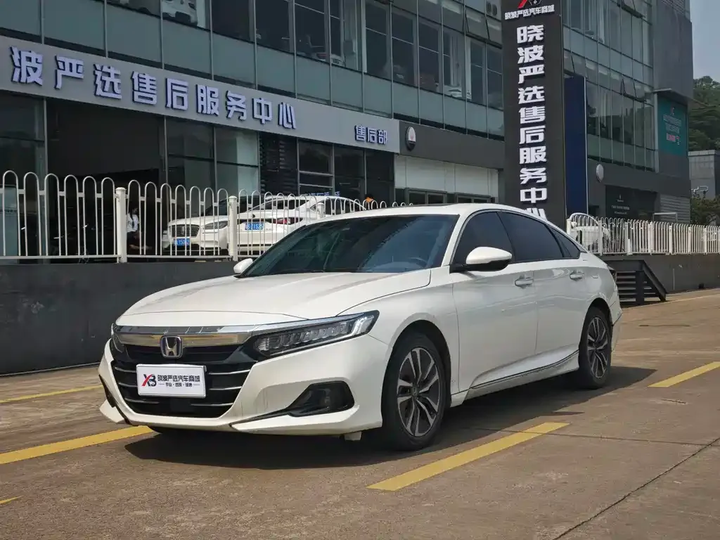 Honda Accord — фото 1