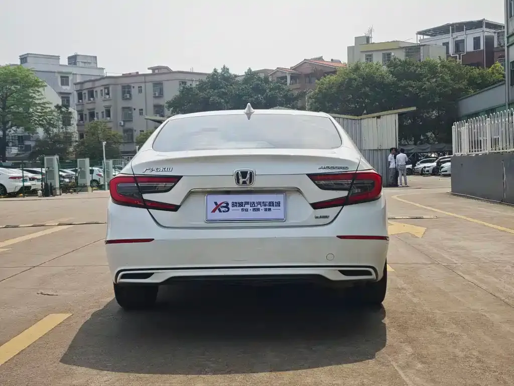 Honda Accord — фото 5