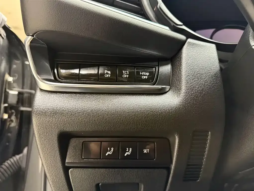 Mazda CX-30 — фото 10