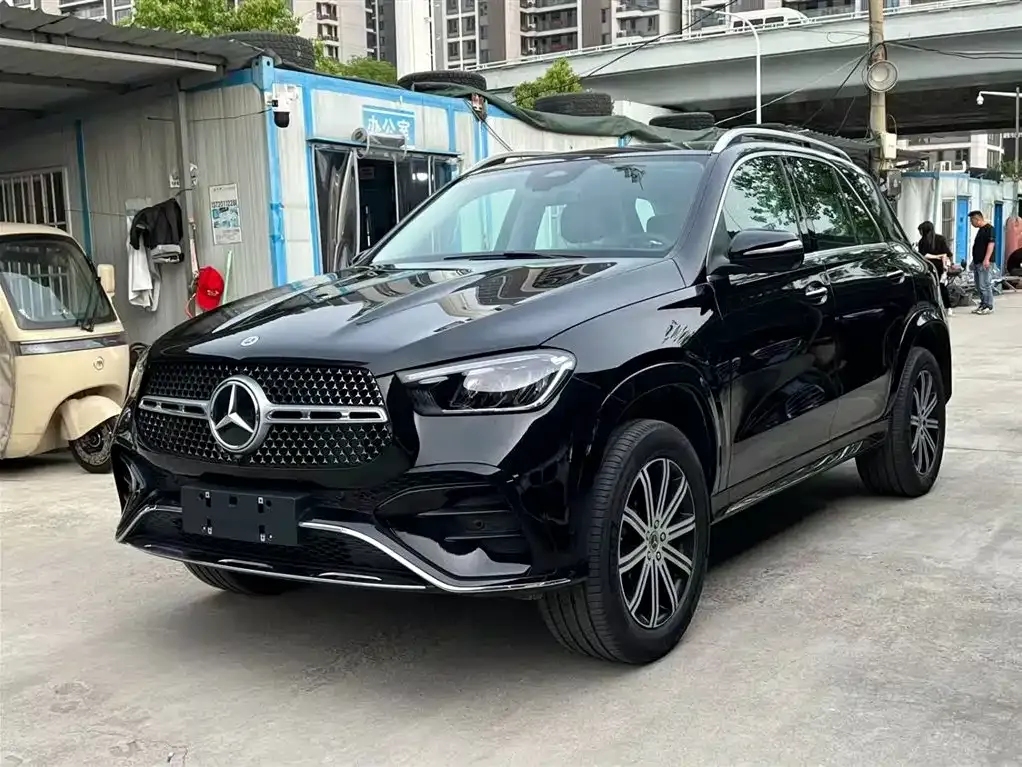 Mercedes-Benz GLE — фото 1