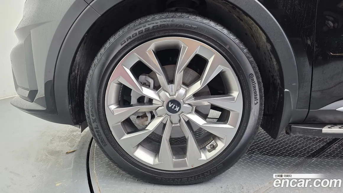 Kia Sorento — фото 10