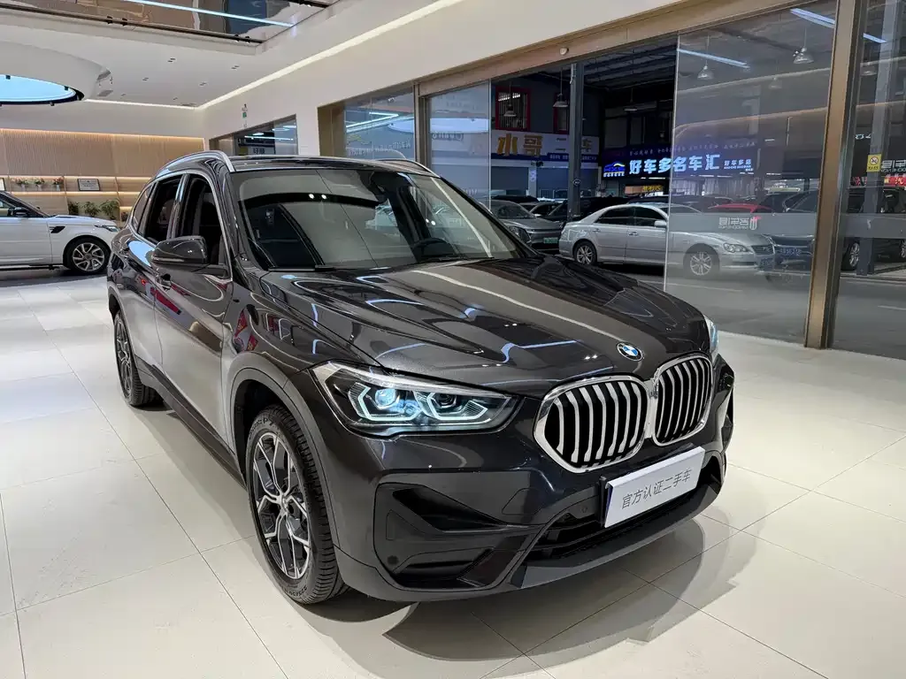 BMW X1 — фото 5