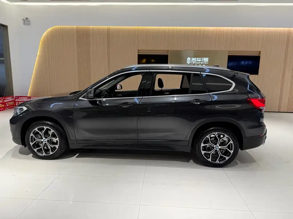 BMW X1 — фото 2