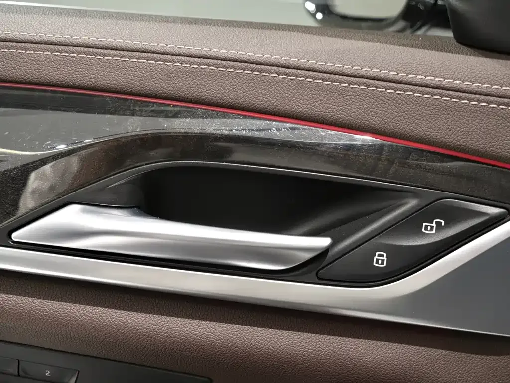 BMW 5 Series — фото 10