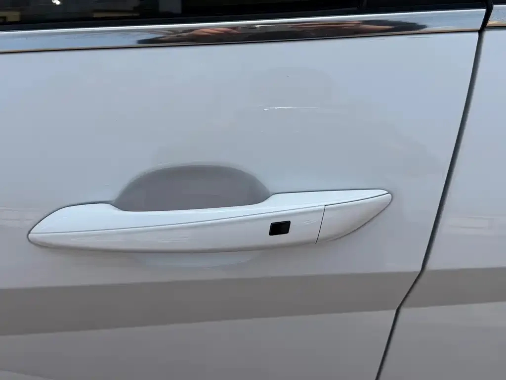 Hyundai Elantra — фото 4