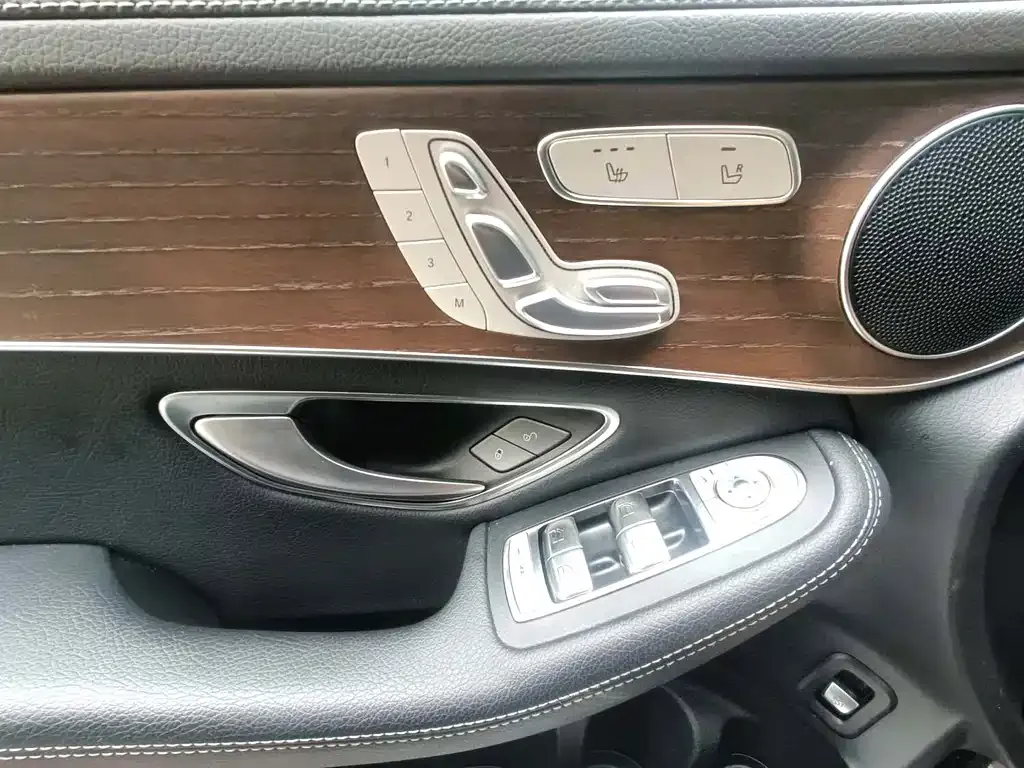 Mercedes-Benz GLC — фото 10