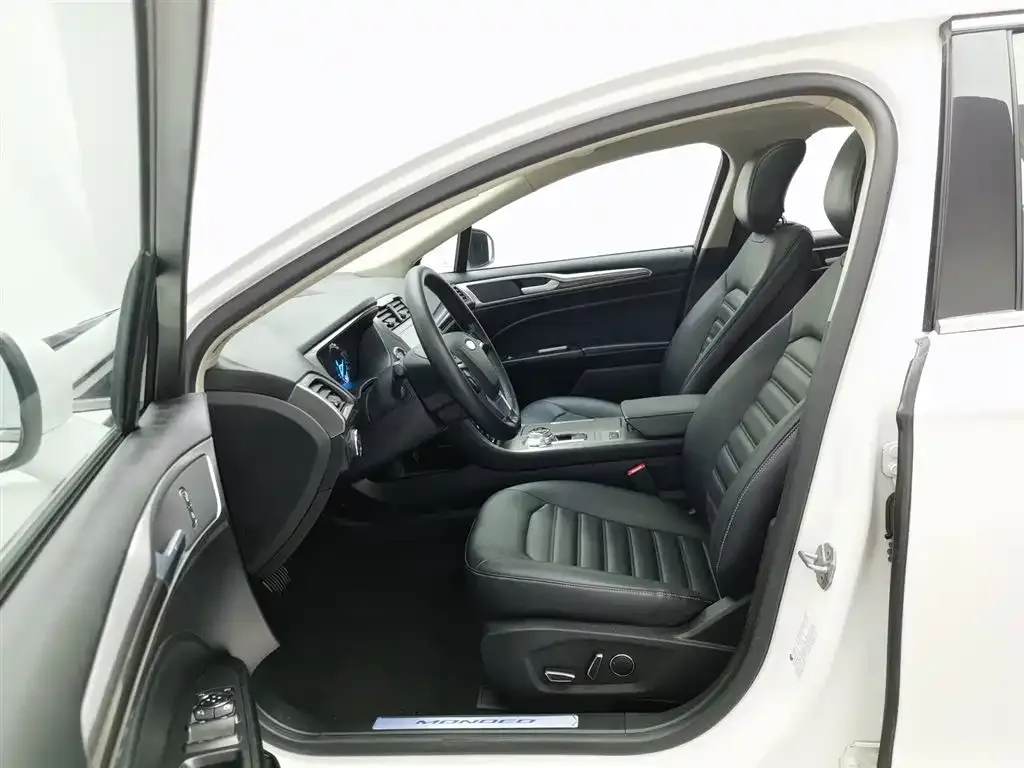 Ford Mondeo 2022 из CN, фото 4