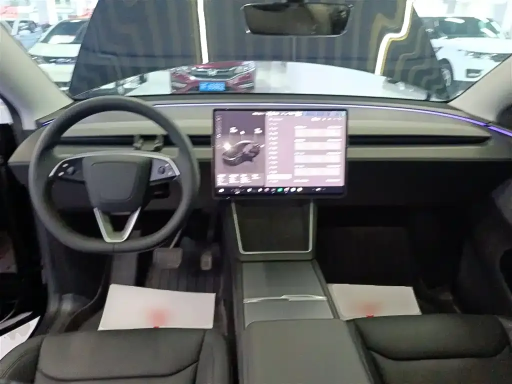 Tesla Model Y — фото 3