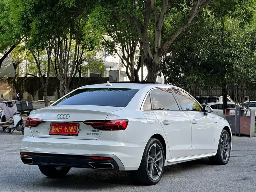 Audi A4L — фото 5