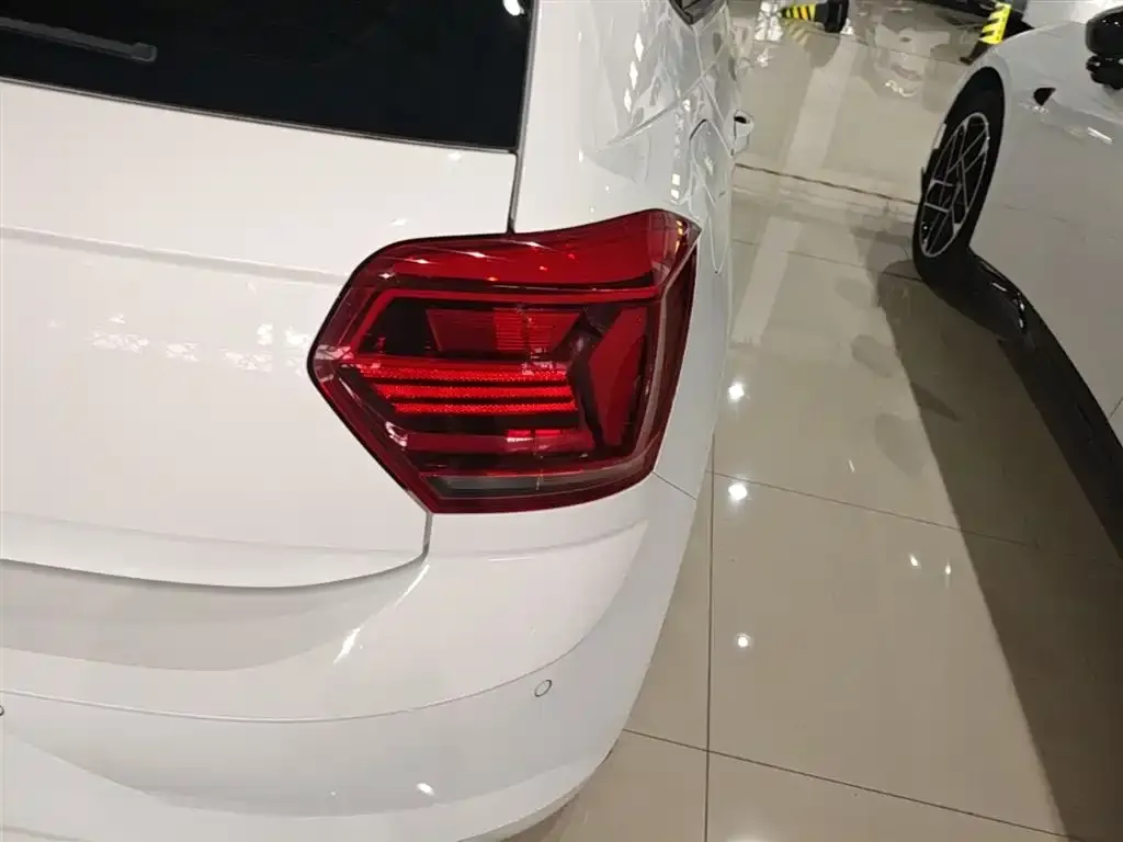 Volkswagen Polo 2023 из CN, фото 2