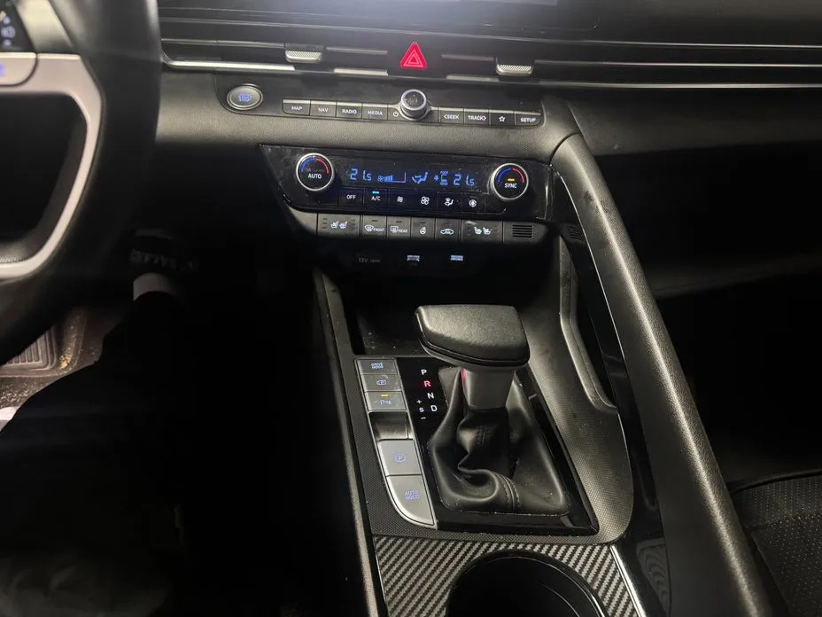 Hyundai AVANTE — фото 9