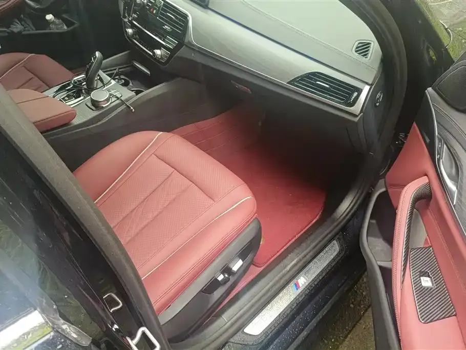 BMW 5 Series — фото 10