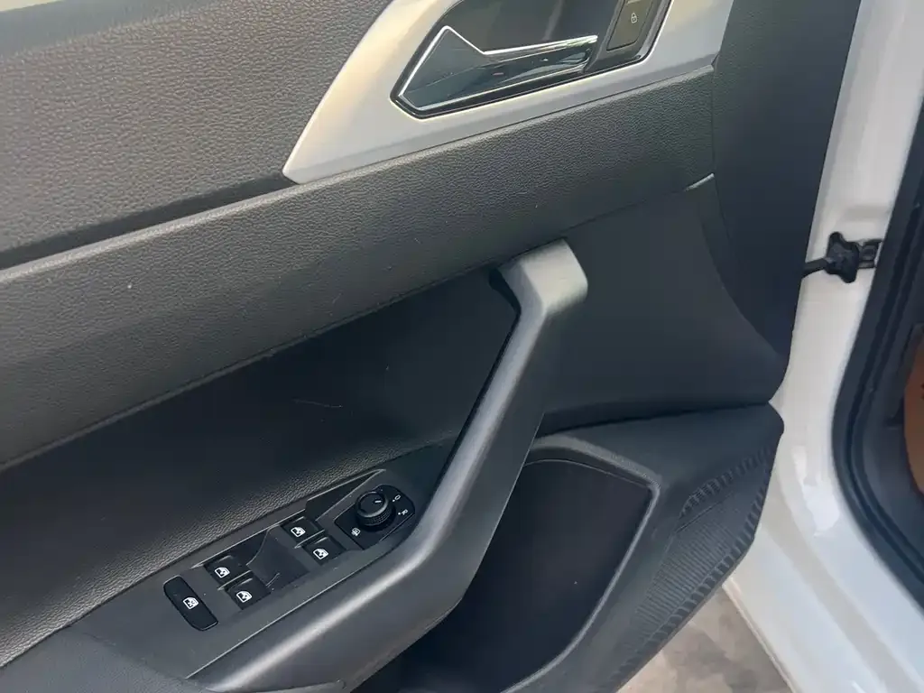 Volkswagen Polo 2023 из CN, фото 3