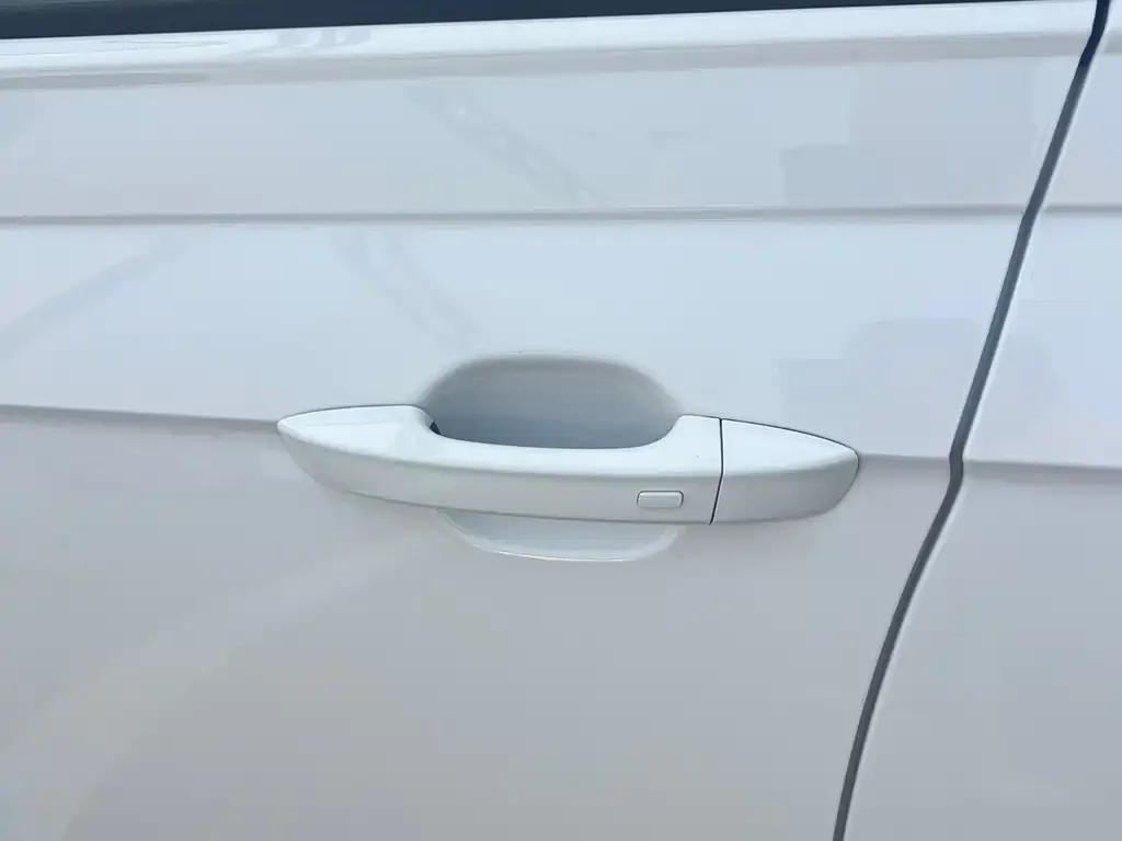 Volkswagen Polo 2023 из CN, фото 2