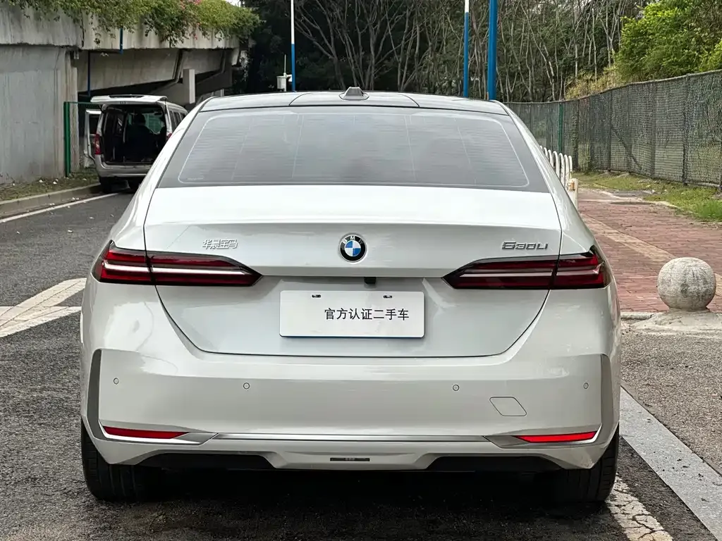 BMW 5 Series — фото 10