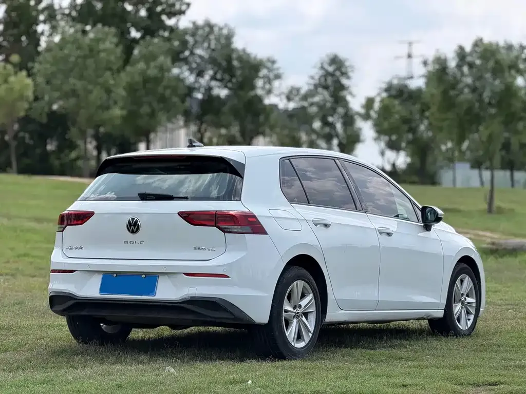 Volkswagen Golf — фото 6