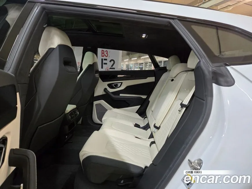 Lamborghini Urus 2023 из KR, фото 2