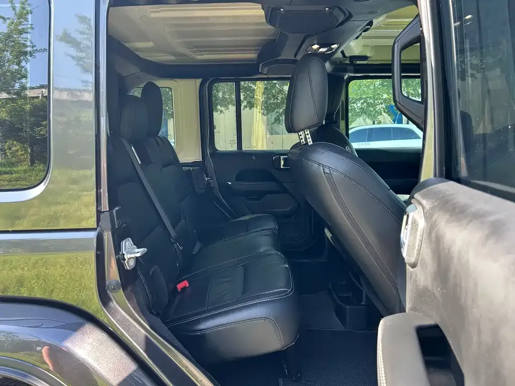 Jeep Wrangler — фото 3